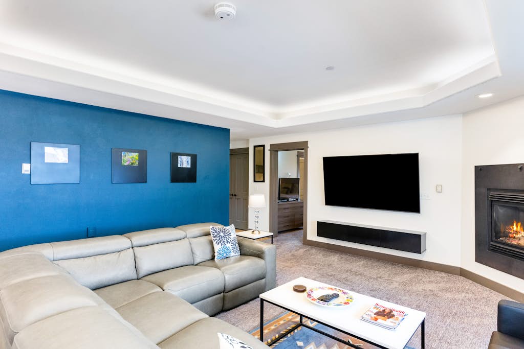 Walk to lifts 3BR Mountainview Canyon Creek B201 — photo 5