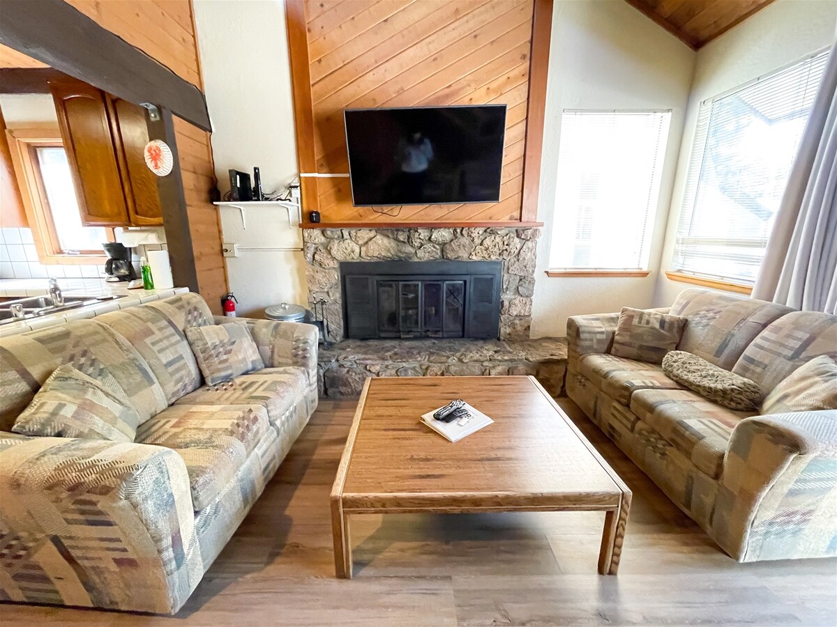 Arrowhead 4: Pet Friendly, Garage — photo 2