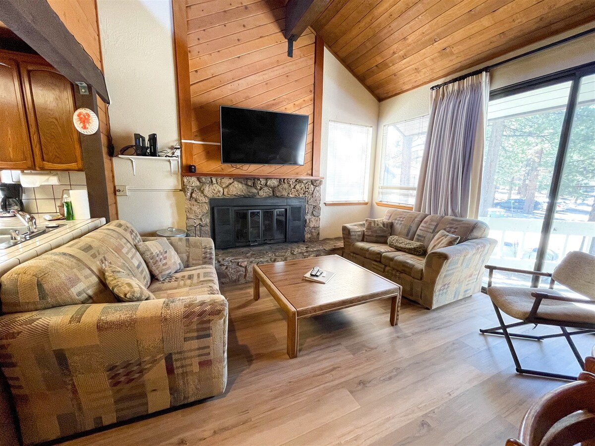 Arrowhead 4: Pet Friendly, Garage — photo 4