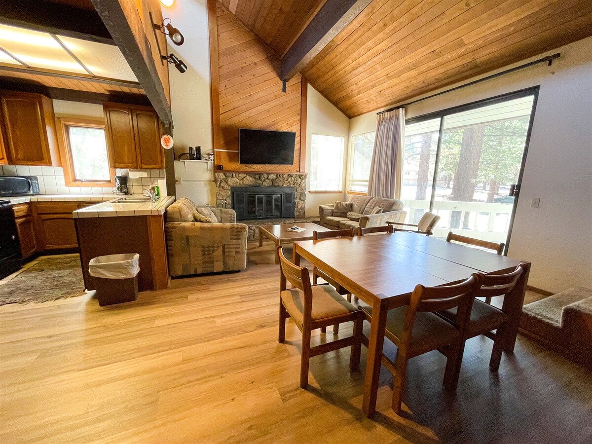 Arrowhead 4: Pet Friendly, Garage — photo 5