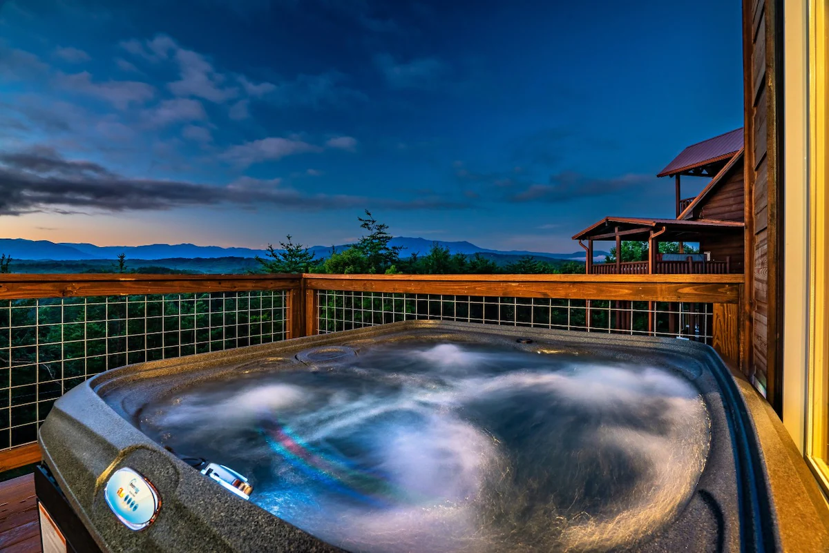 Mtn View Luxury Cabin w/ Pickleball, Pool, Hot Tub — photo 5