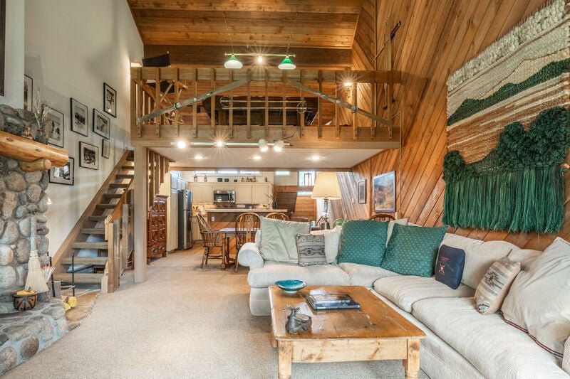 Mammoth Five Star Lodging: Snowcreek #416 Phase III in Meadow Area/ Snowcreek Condos/Townhomes — photo 2