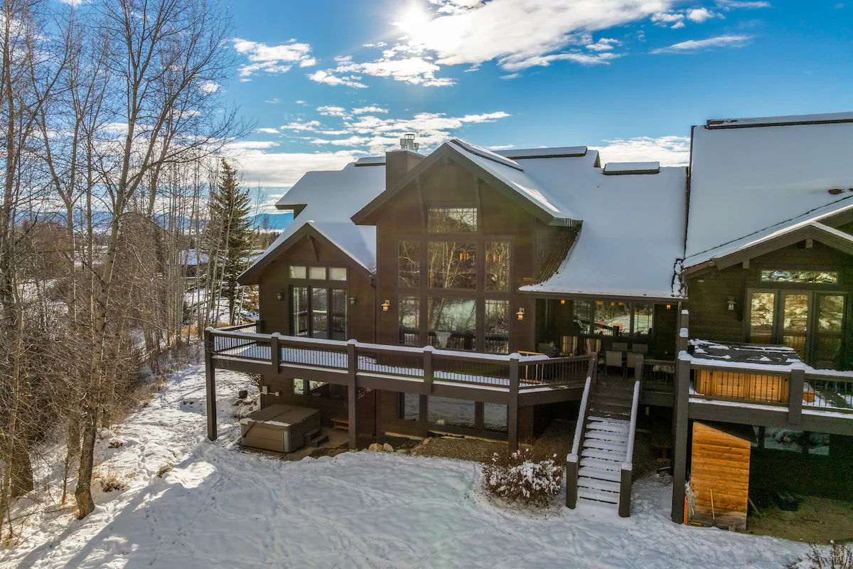 Chateau Hollybrooke~Private Hot Tub~Sleeps 12! — photo 4