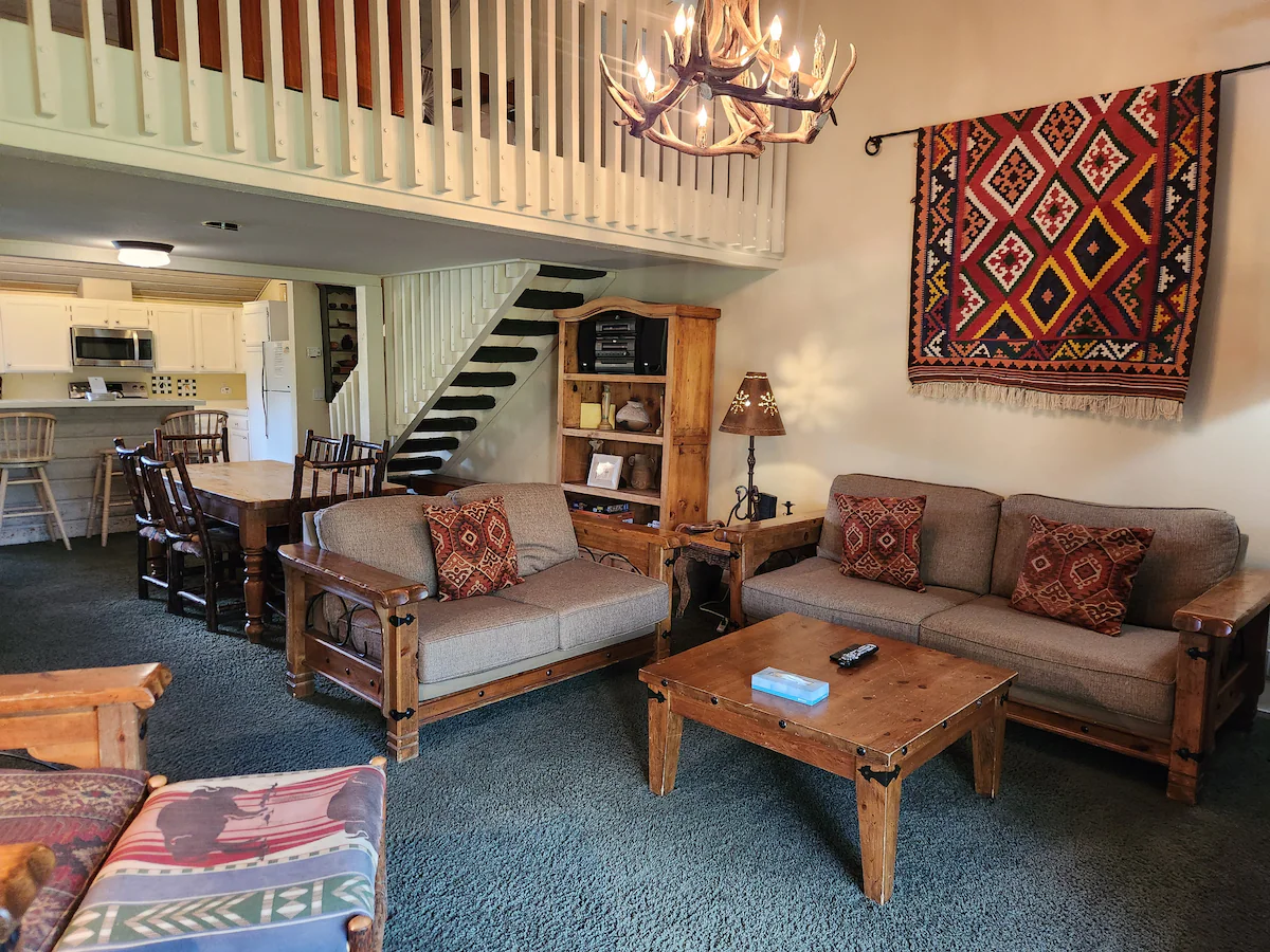 Snowcreek Resort Vacation Rental 302 — photo 3