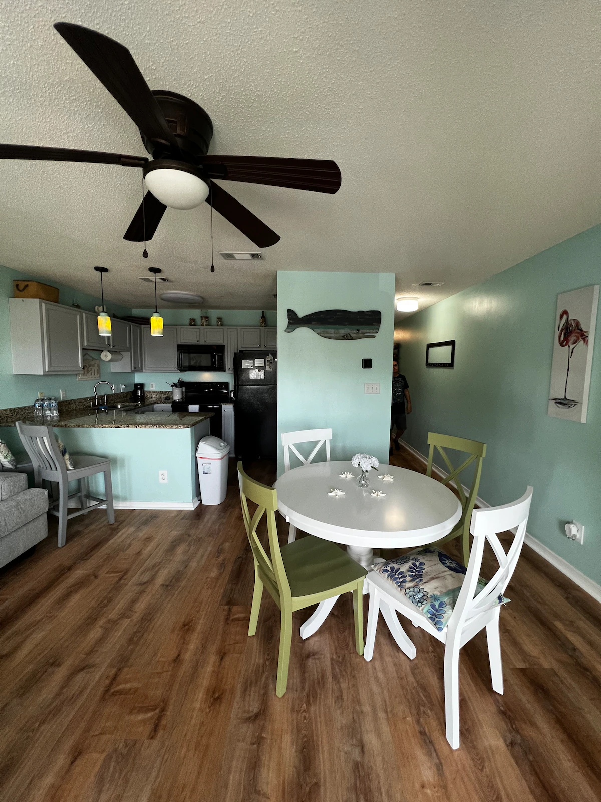 Gulf View Condo, Great location. Beach across St. — photo 5