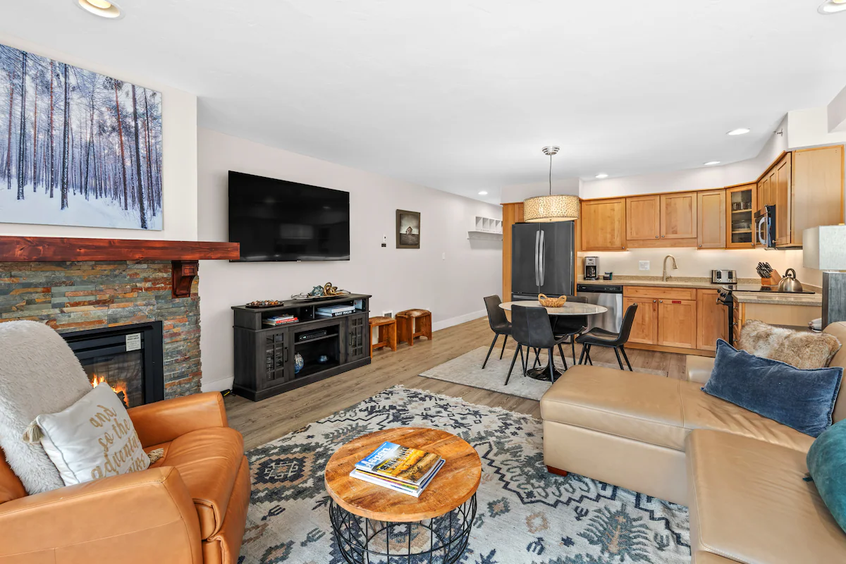 Crestwood 1205 Premier 1 Bedroom — photo 4