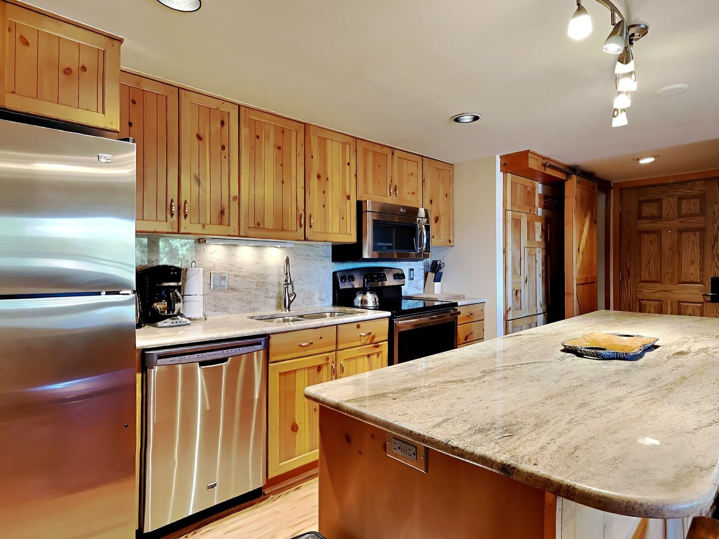 Timberline C3D Deluxe 2 Bedroom w/ Loft 3/bath — photo 3