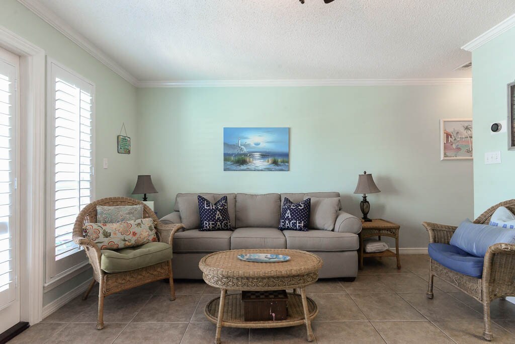 190ft to the Beach w/ XL Balcony! — photo 3
