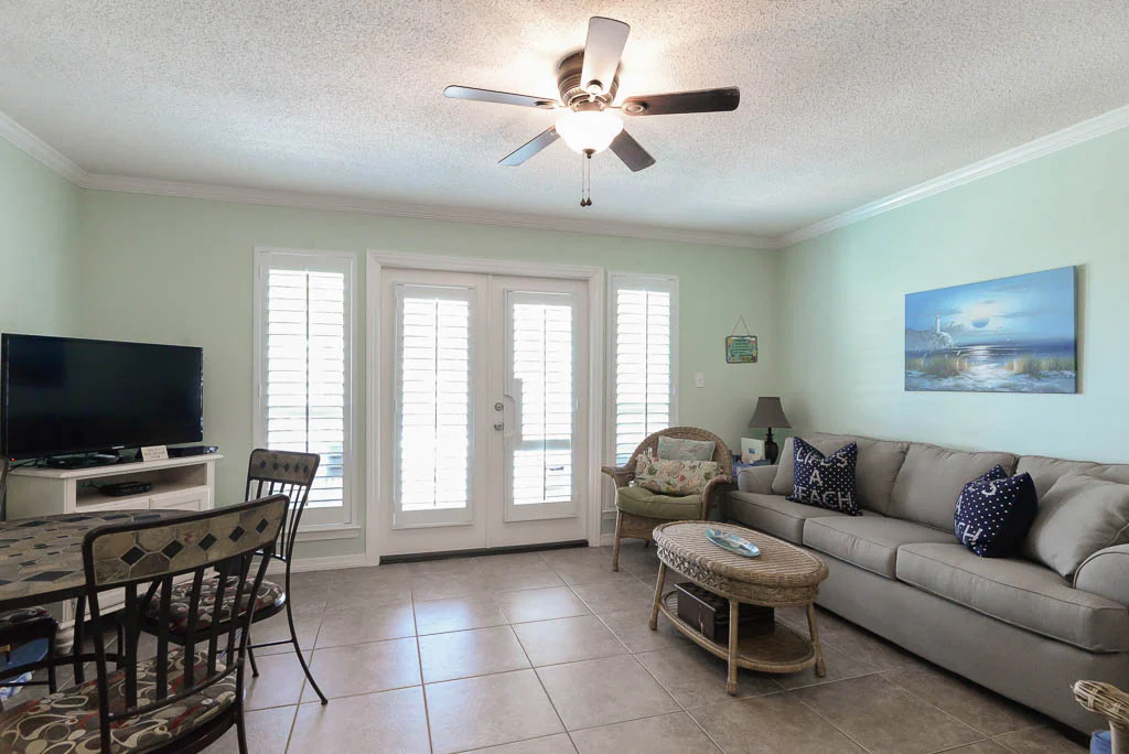 190ft to the Beach w/ XL Balcony! — photo 5