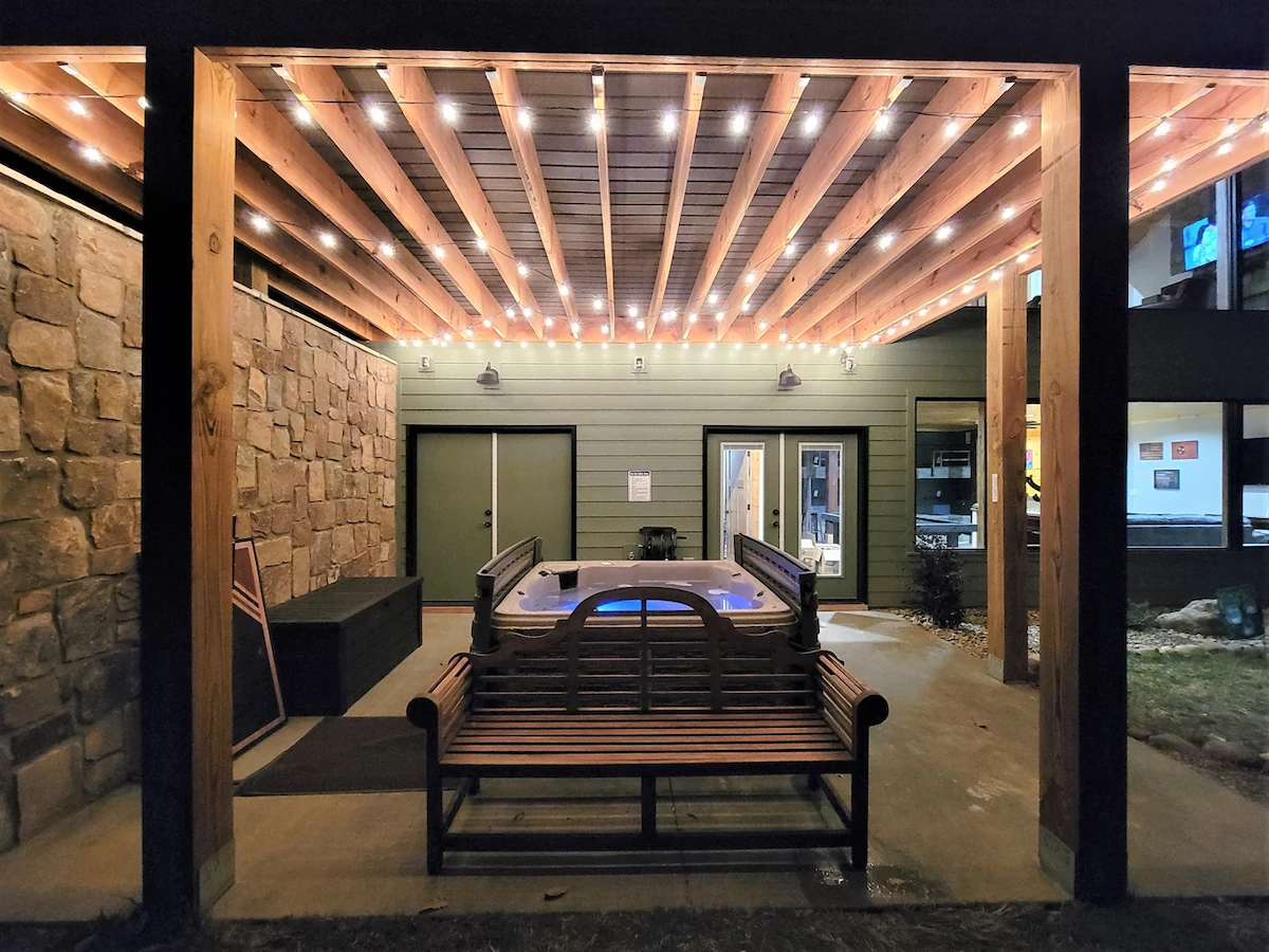 Firefly Haus - Hot Tub, Firepit, 10min to Smokies — photo 3
