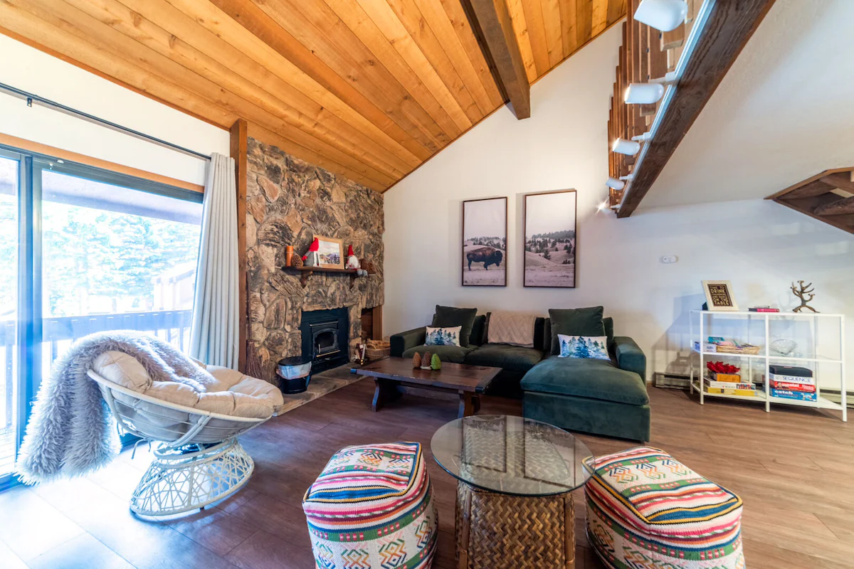 Cozy 2+Loft in Snowcreek Meadow w/ Mountain Views! — photo 3