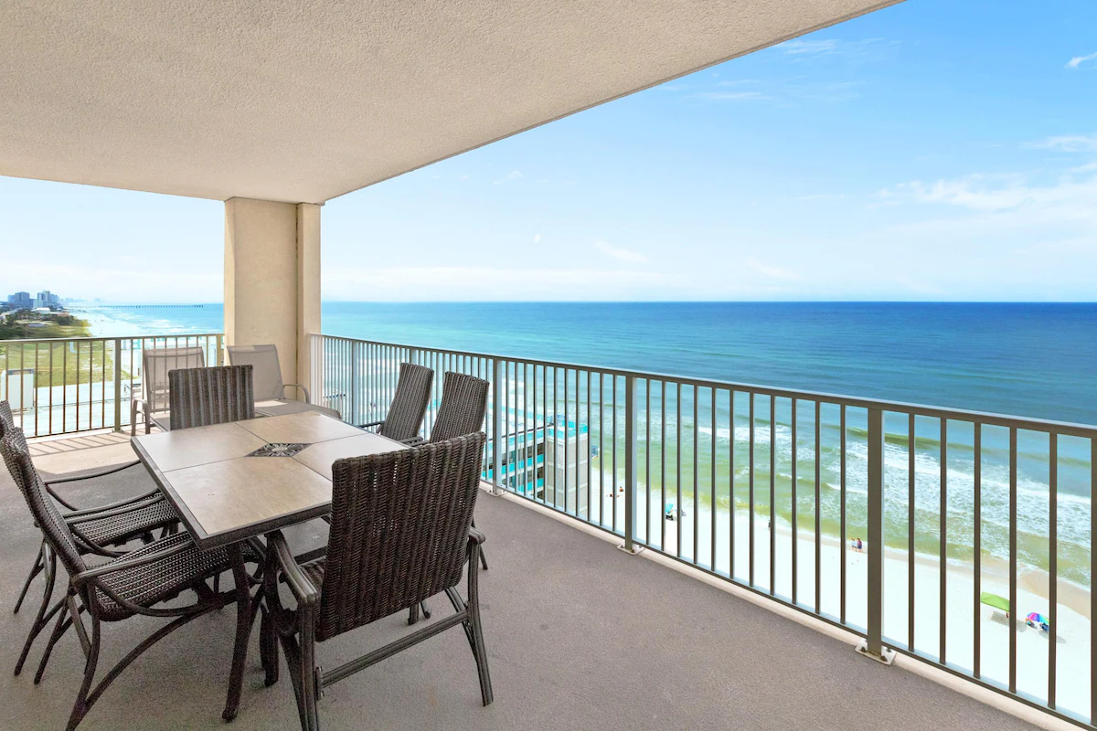 Gorgeous 11th Floor, Corner Unit, 4 Bdrm Condo, Tw — photo 2