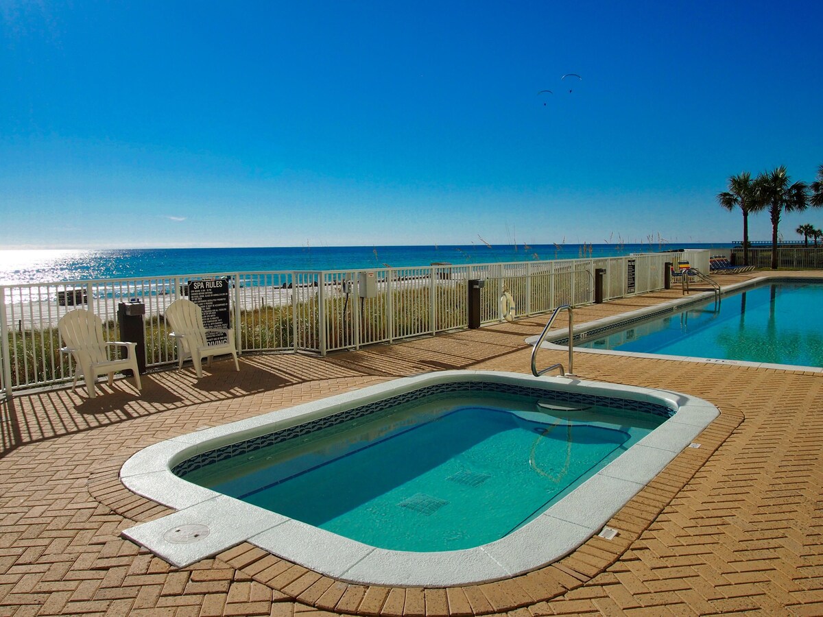 Gorgeous 11th Floor, Corner Unit, 4 Bdrm Condo, Tw — photo 3