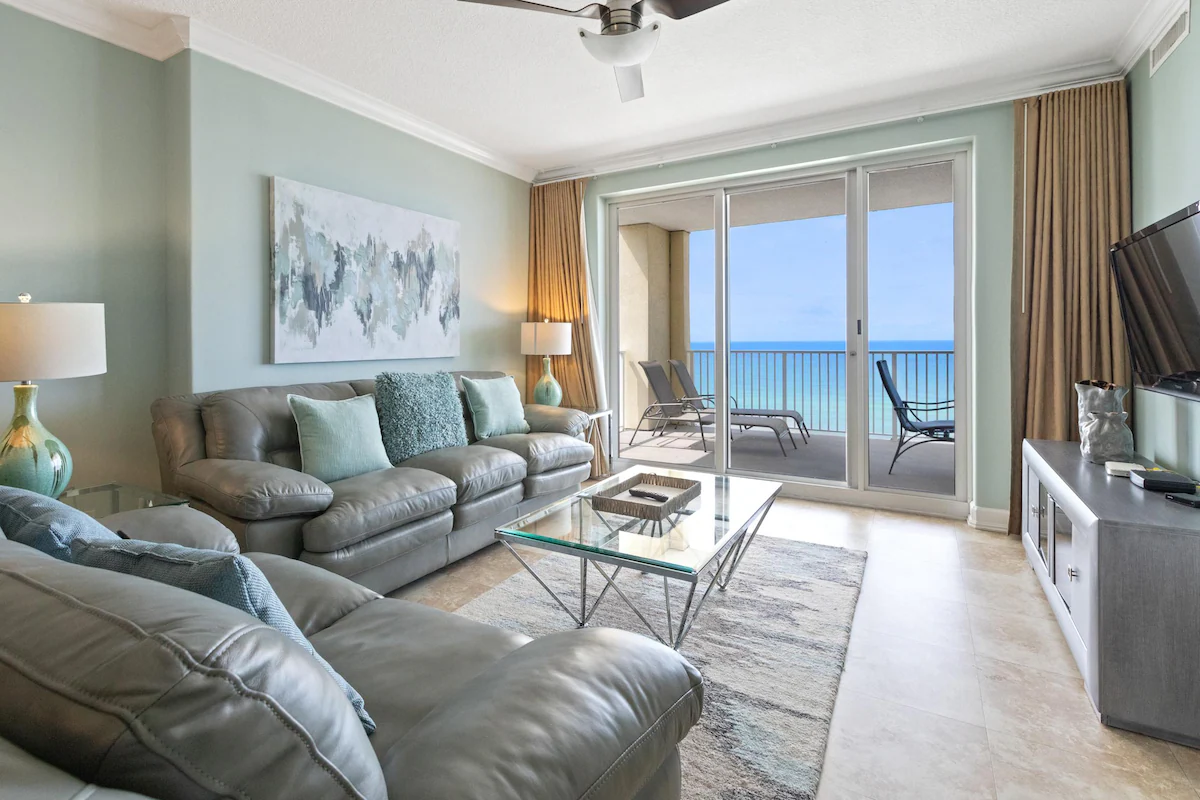 Gorgeous 11th Floor, Corner Unit, 4 Bdrm Condo, Tw — photo 4