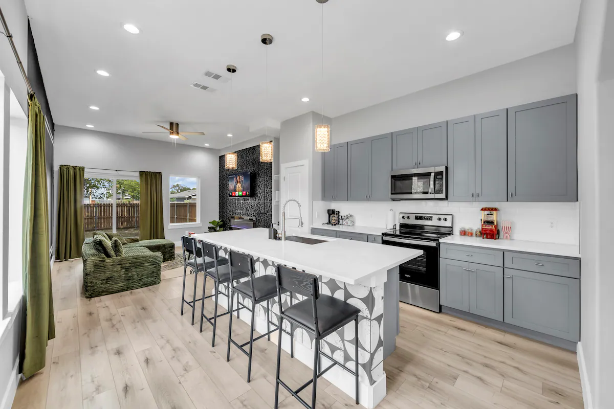 Modern 3BR | Walk to Fair Park | EV Charger + Yard — photo 4