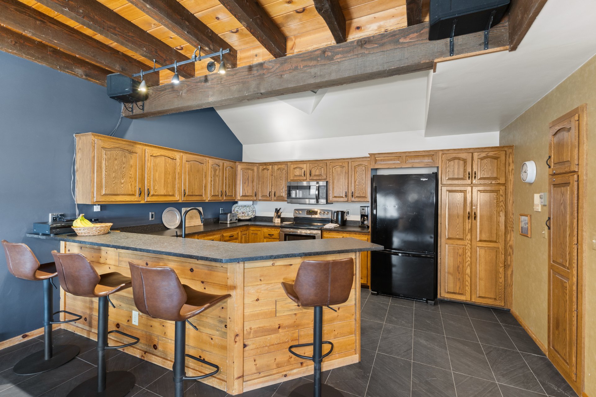 >100 Yards to Slopes + Private Hot Tub w/ Gondola Views EZCancel - Mountain Vacation Lodging — photo 5