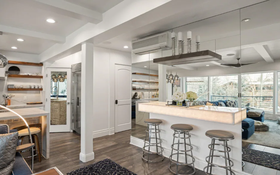 New Luxury 4bdrm/4.5ba Condo! — photo 4