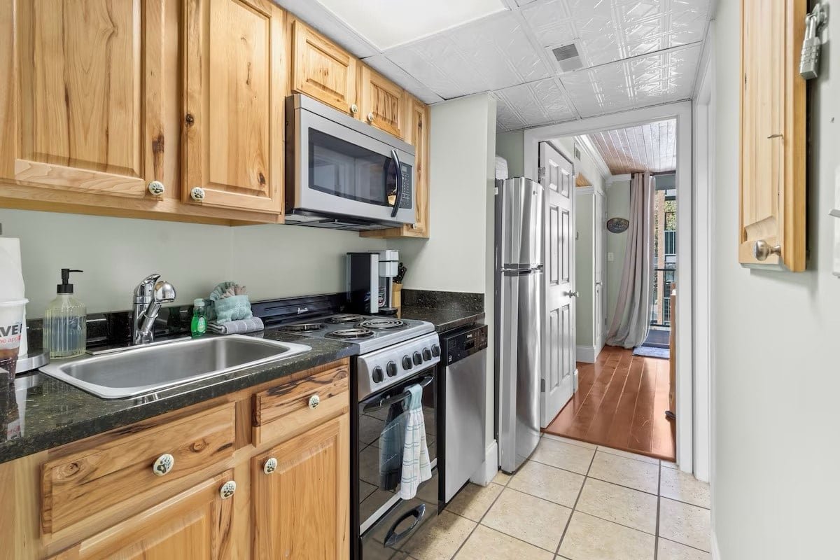 Powder Peak 115-Heart of Gatlinburg-Sleeps 4 — photo 3