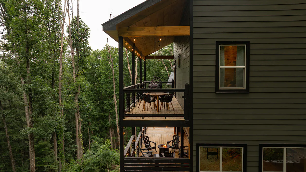 Modern Lux|Sauna•Hot Tub•HUGE1,200sqft Deck•Arcade — photo 3