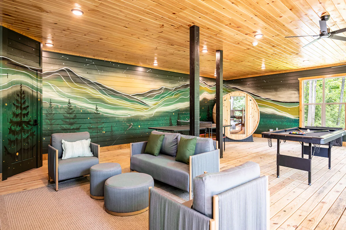 Modern Lux|Sauna•Hot Tub•HUGE1,200sqft Deck•Arcade — photo 4