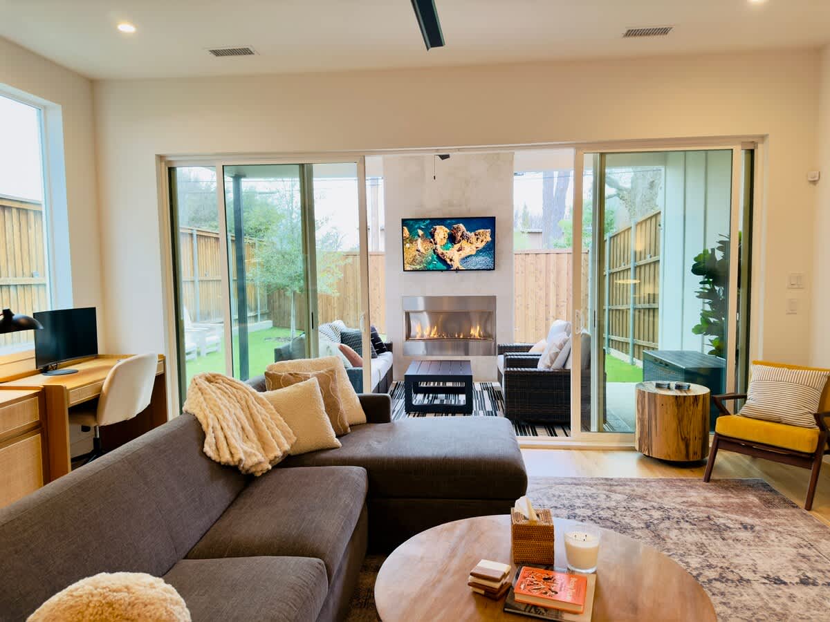 Central Dallas+King Suites+Covered Patio+Yard — photo 2