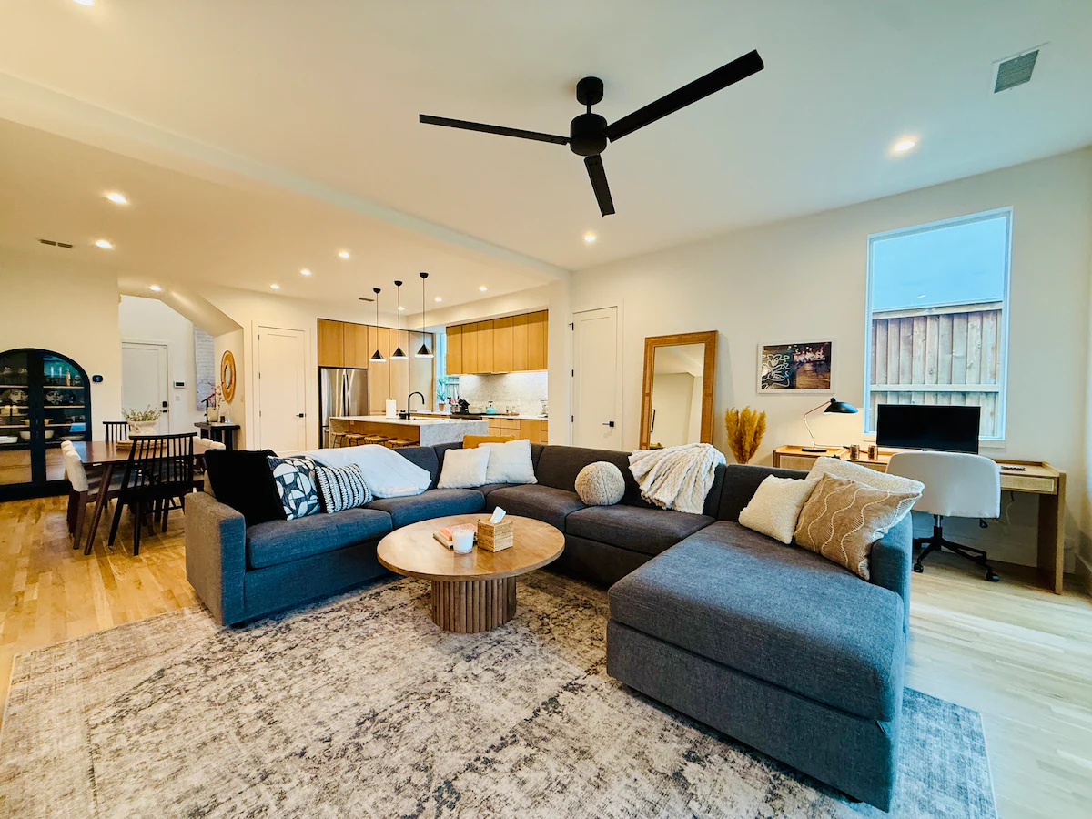 Central Dallas+King Suites+Covered Patio+Yard — photo 3
