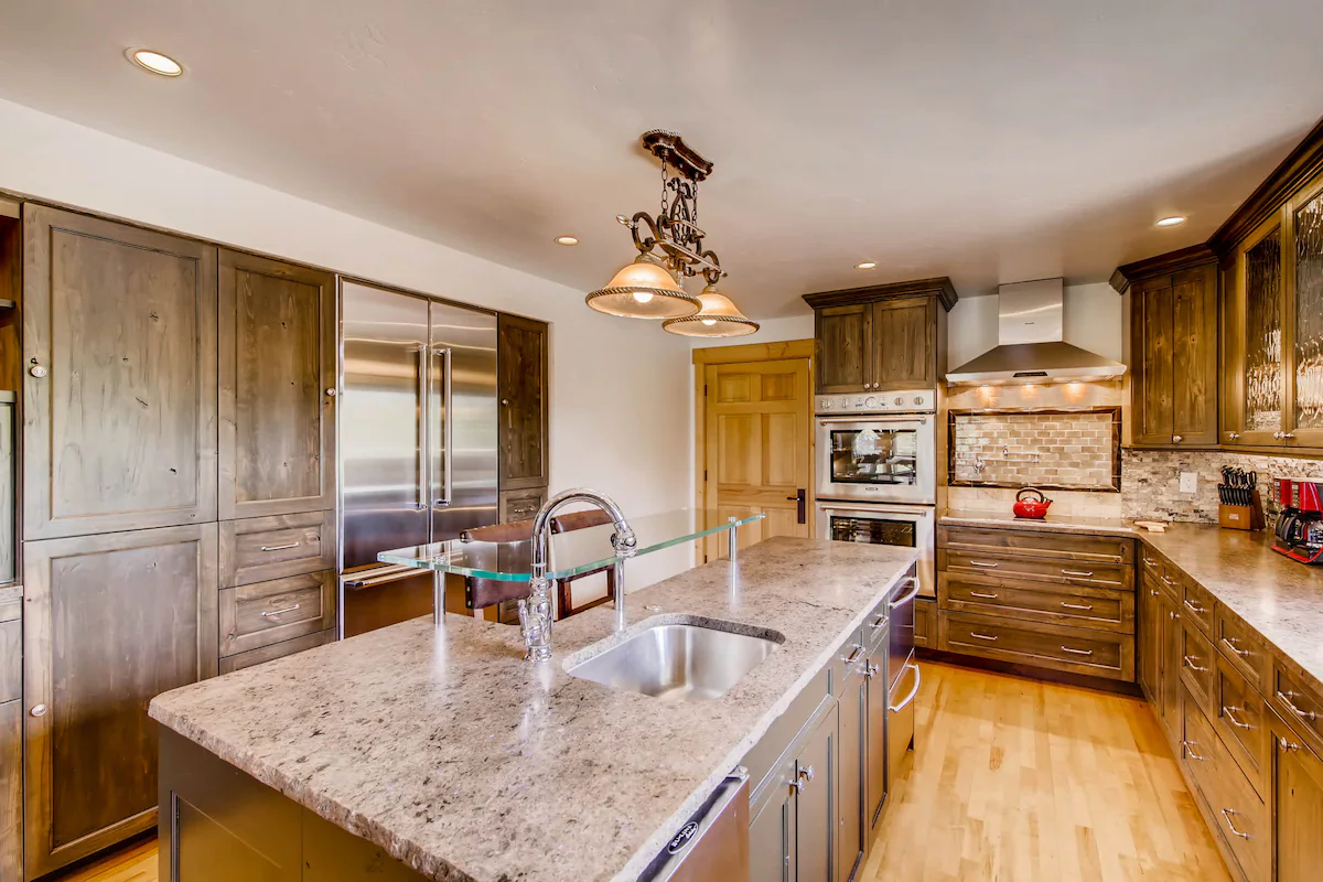 Highlands Landing | Sweeping Views | VIP Shuttle — photo 2