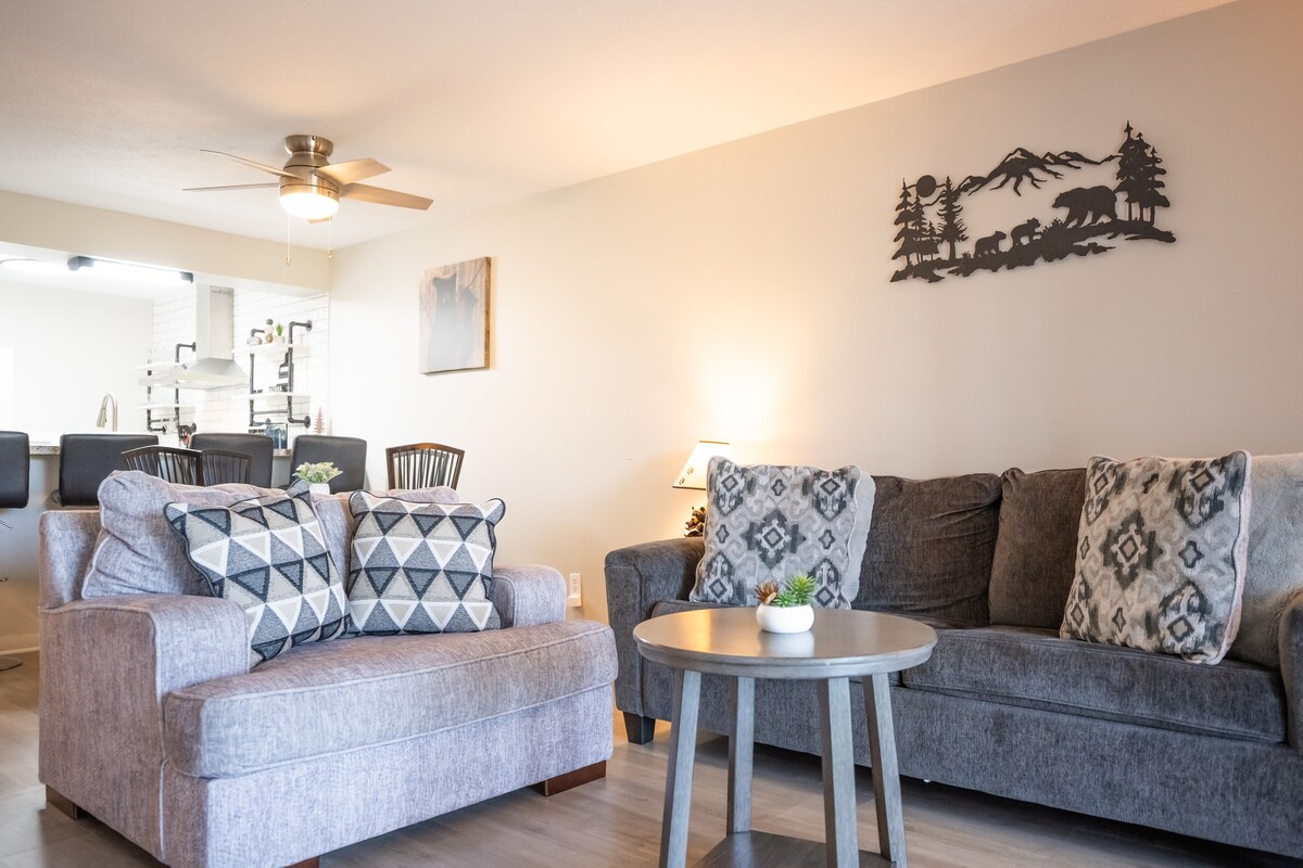 Bearland Getaway/freeparking/Gatlinburg/sleeps6 — photo 5