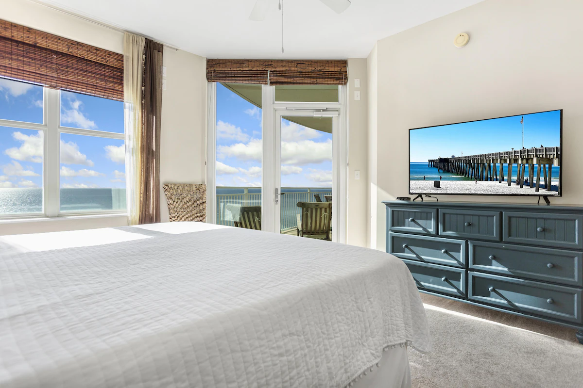 Aqua 1109 Oceanfront King Bedroom/Hi+Clean Standar — photo 4