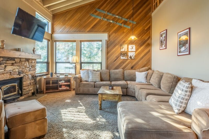 Mammoth Five Star Lodging: 1849 Condos #611 Bldg. B in Canyon Lodge — photo 2