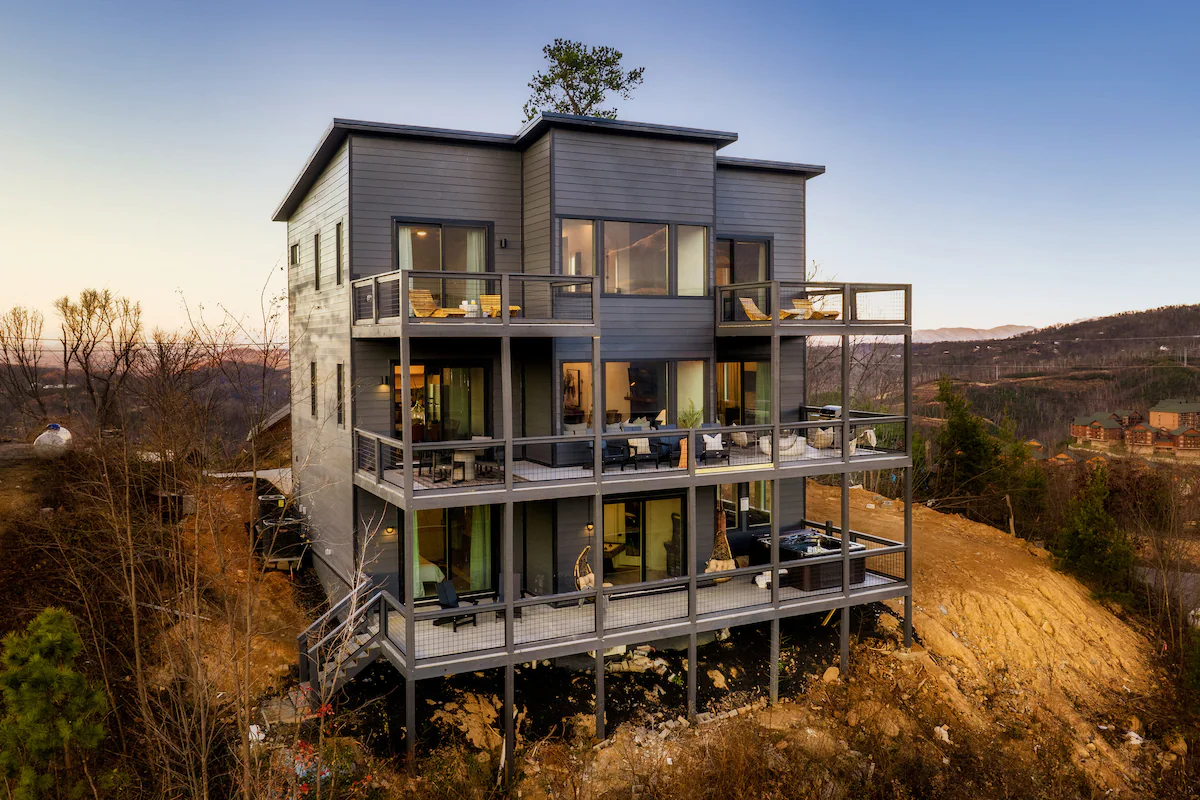 Luxury Gatlinburg Cabin w/ Indoor Pool & Mountain — photo 5
