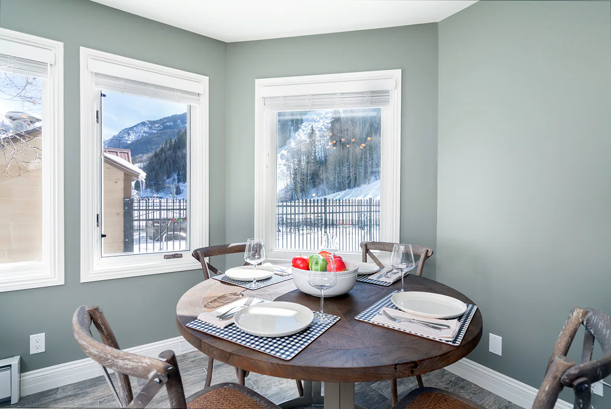 Stylish condo w/ a sublime downtown location — photo 2