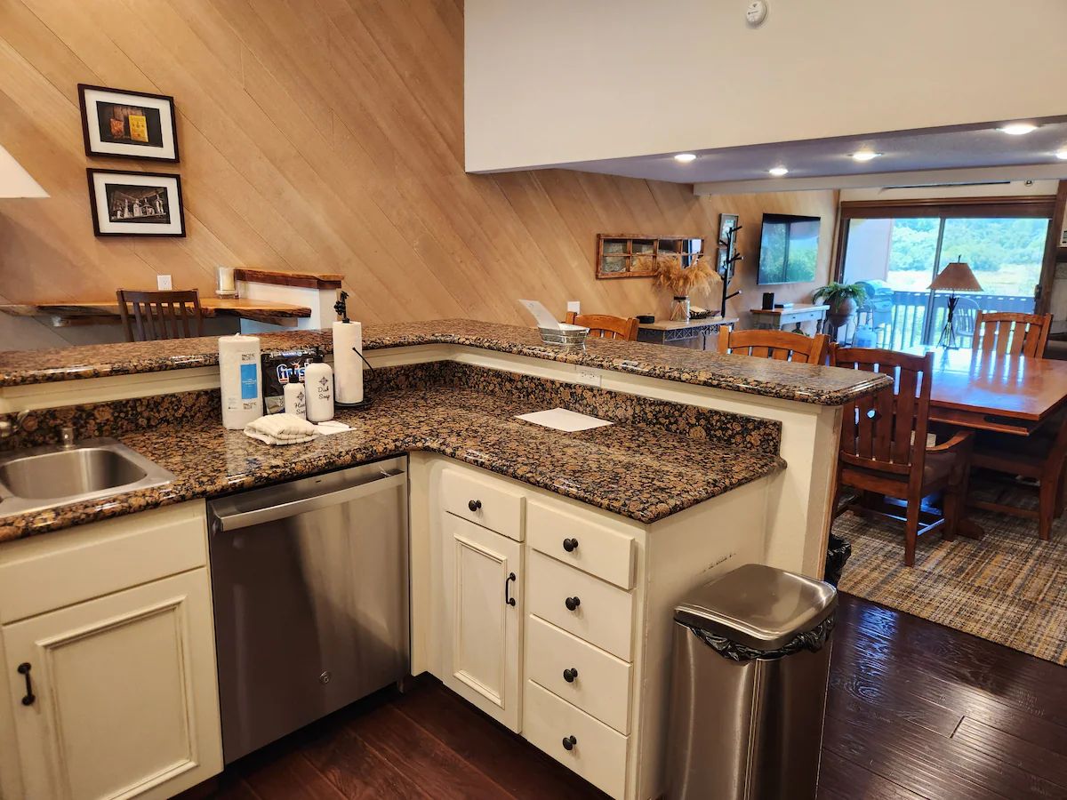 Snowcreek Resort Vacation Rental 92 — photo 5