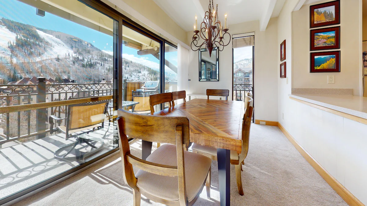 Landmark 505 - 2 Bedroom - Walk to Gondola — photo 4