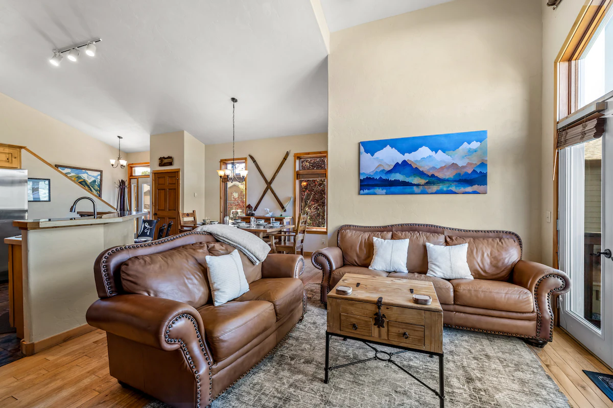 Modern 3BR Townhouse with Beautiful Views 1087 — photo 3
