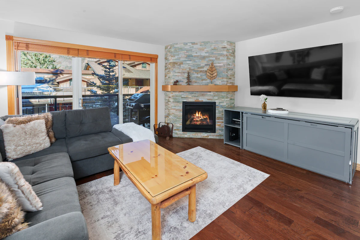 Crestwood 2103 Standard 1 Bedroom — photo 2