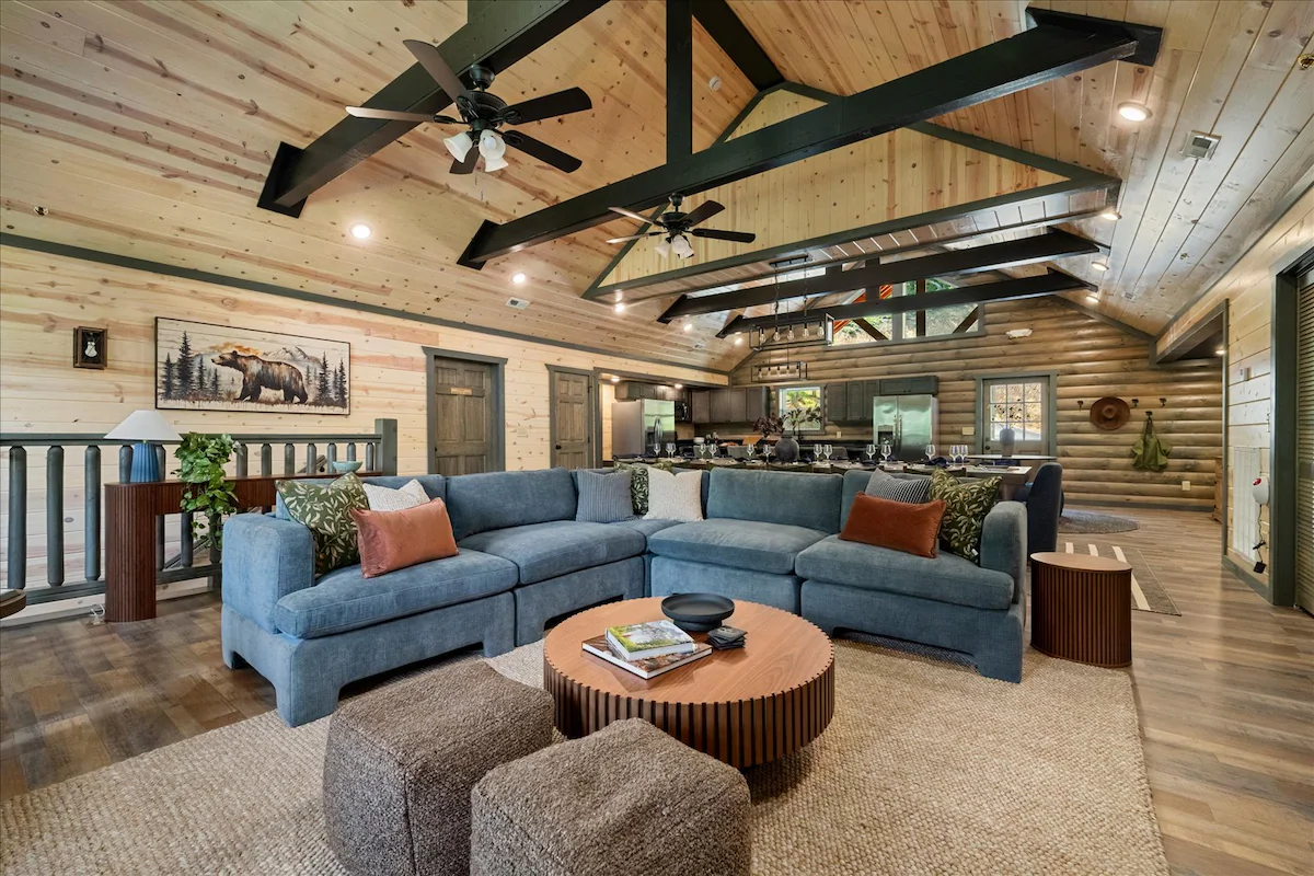 BlueCedarLodge|Pool|Sauna|Game RM|Sleeps 32 — photo 5