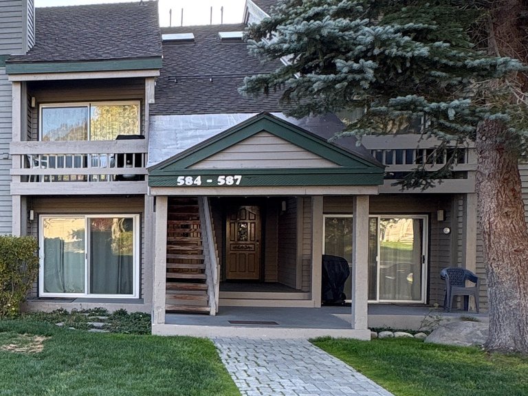 Snowcreek Resort Vacation Rental 586 — photo 3