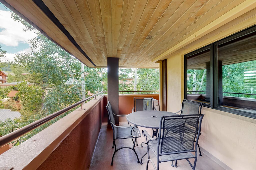 Corner Condo 3BR Canyon Creek A201 2nd-Floor — photo 2