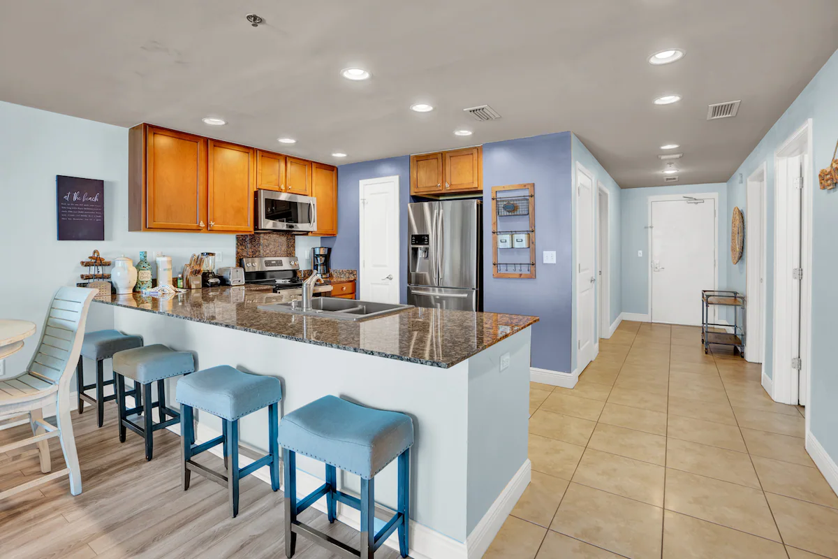 Sterling Breeze 202 Gulf Front, Perfect Floor! — photo 3