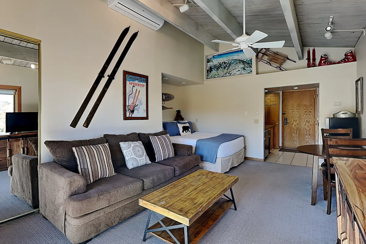 Timberline 318 Studio Deluxe — photo 2