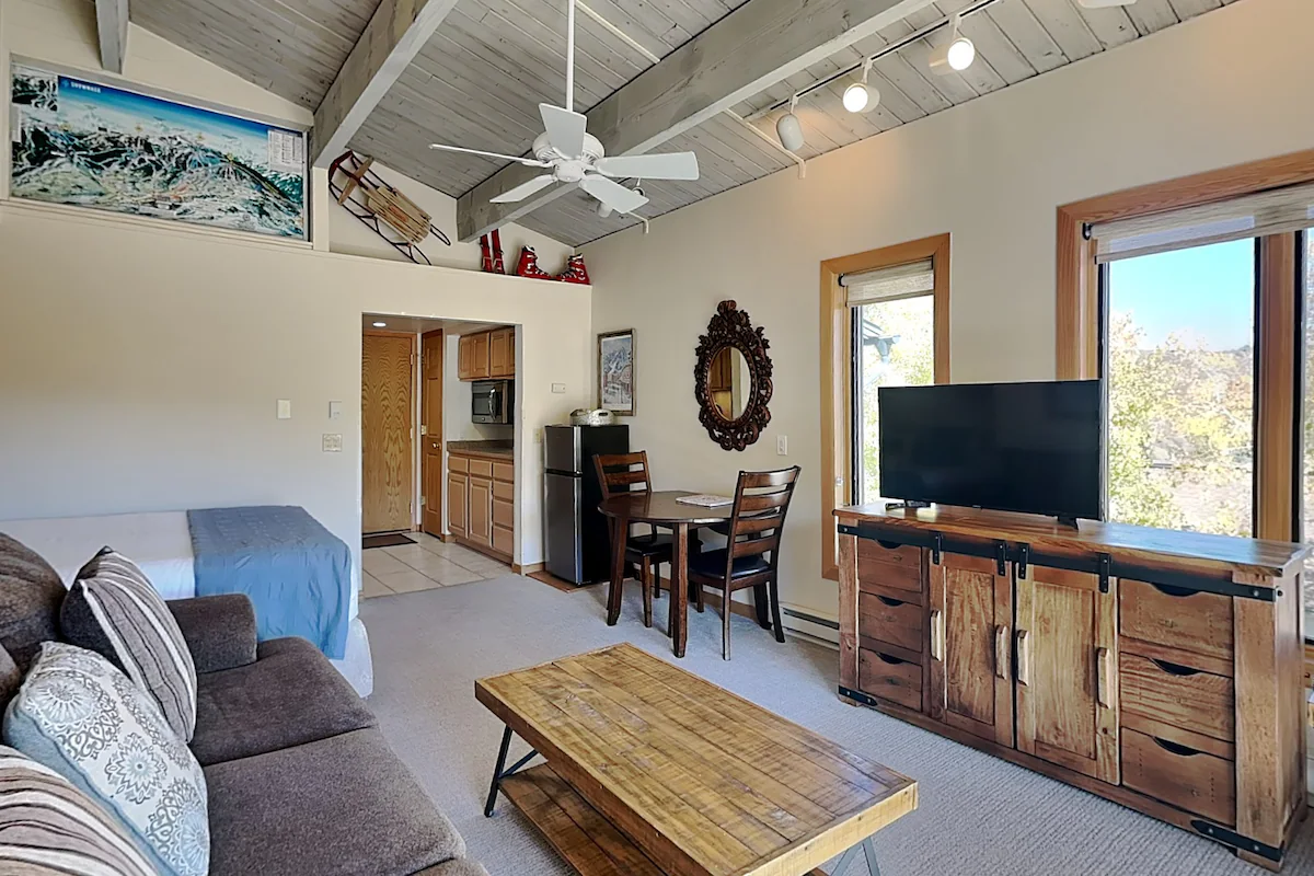 Timberline 318 Studio Deluxe — photo 5