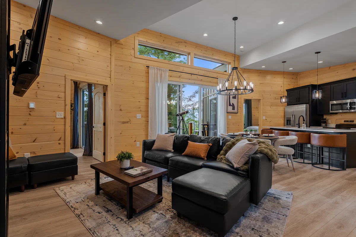 Brand New! Couples Cabin w/ Hot Tub & Mtn View — photo 4