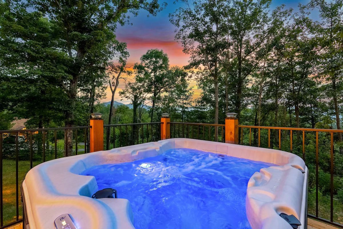 Brand New! Couples Cabin w/ Hot Tub & Mtn View — photo 5
