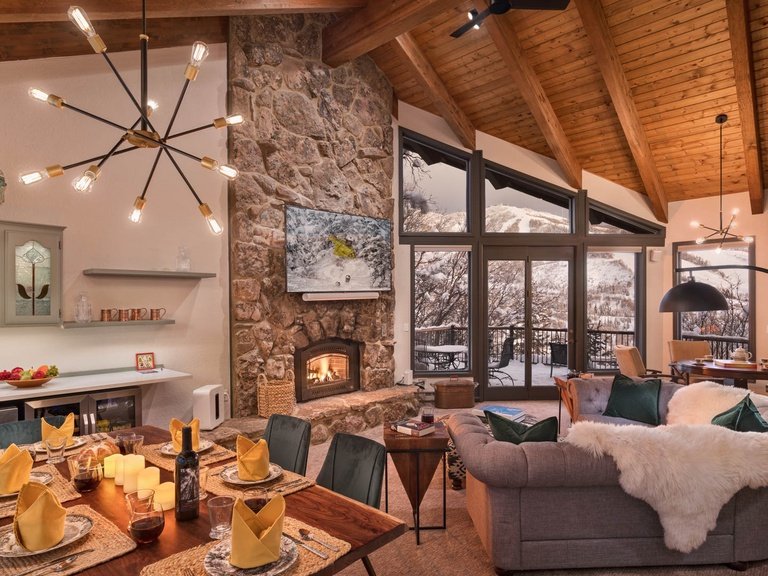 Glacier Lodge - East - Steamboat Springs Rental — photo 3