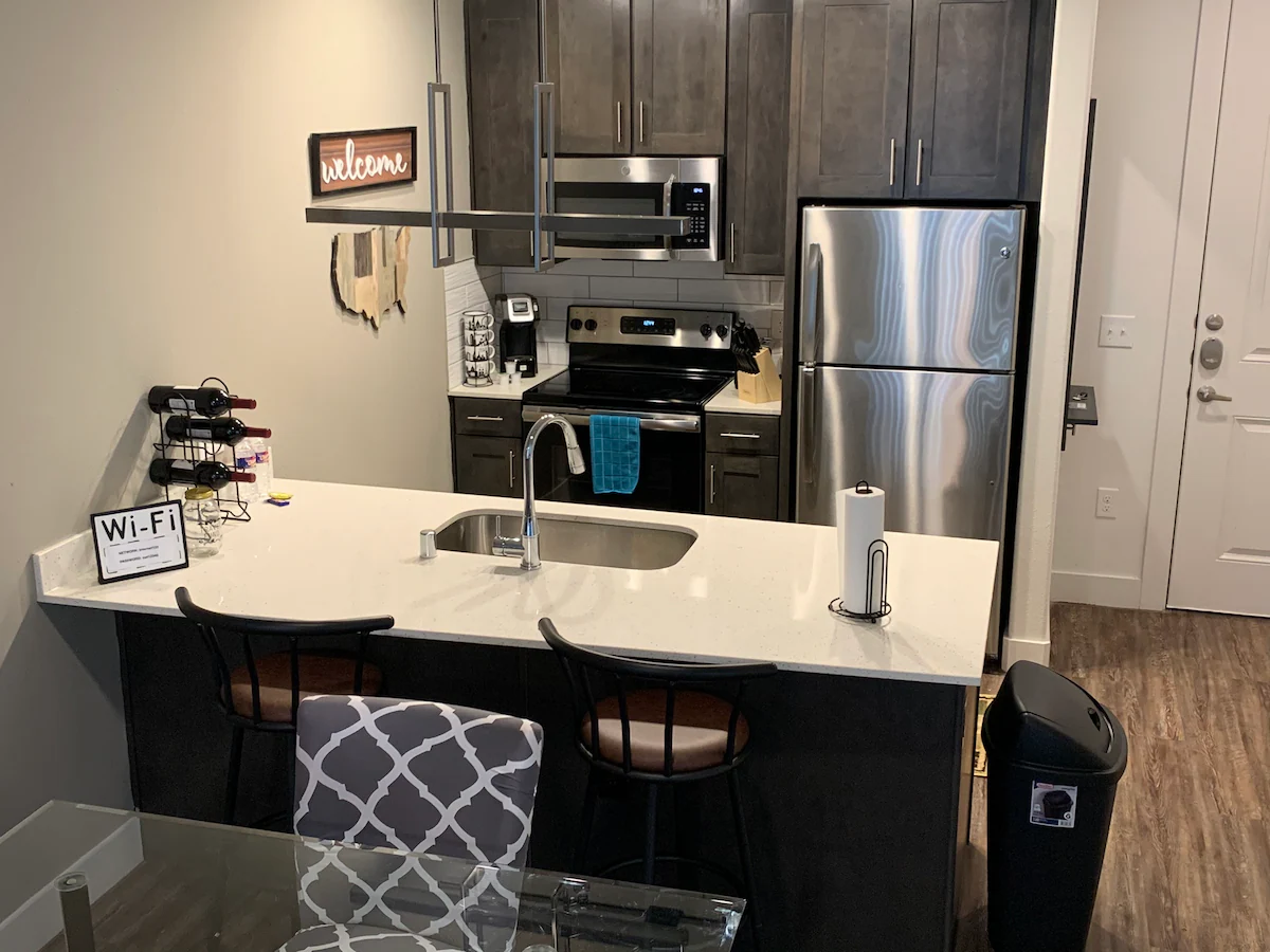 Cozy Luxurious Corporate Unit 1 BR Pool View — photo 2