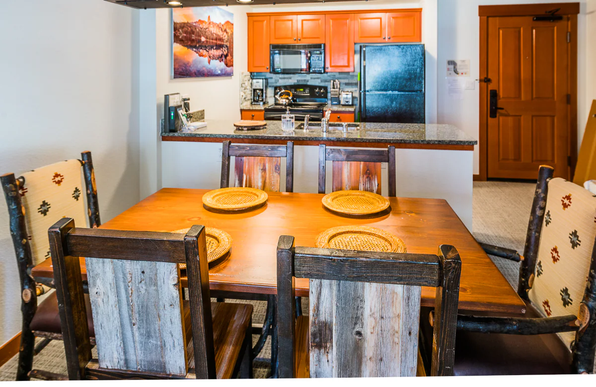 Heart of Village 1st floor, steps to gondola, wifi — photo 3