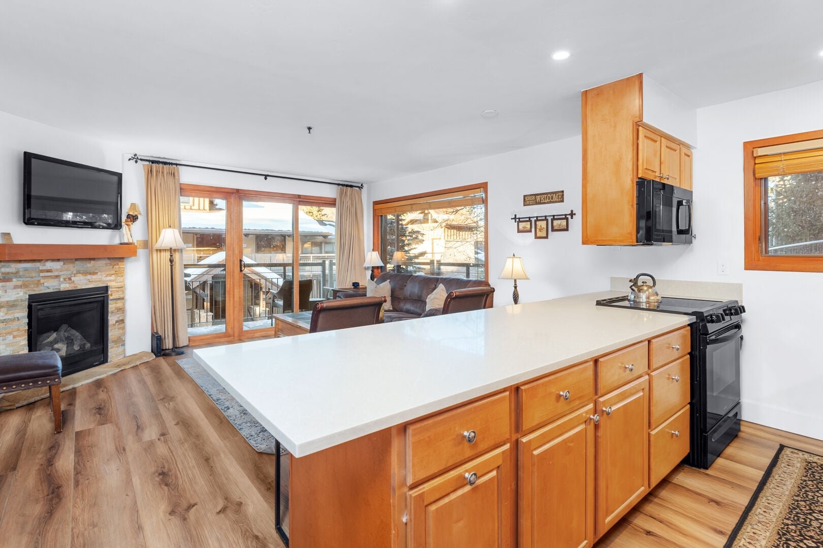 Crestwood 2107 Standard 2 Bedroom — photo 4