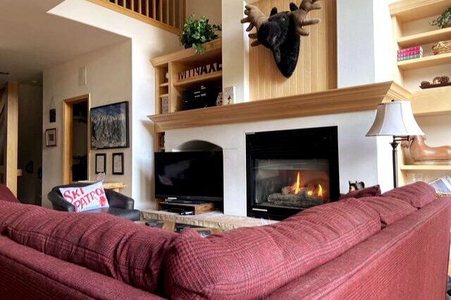 Tall Pines~FRONT ROW~4Bd/4.5Ba~Ski~in/out~Hot Tub! — photo 3