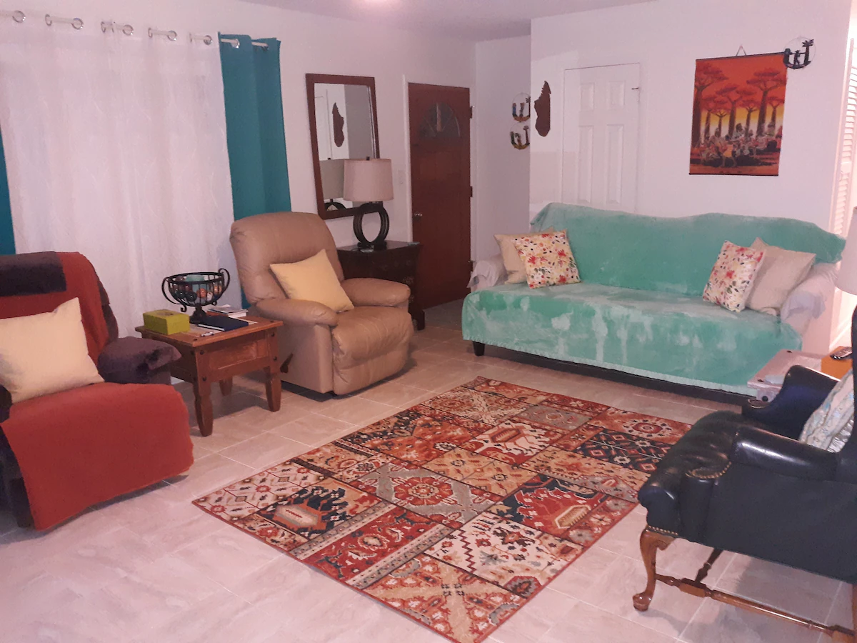 Touch of Madagascar-Whole House — photo 4